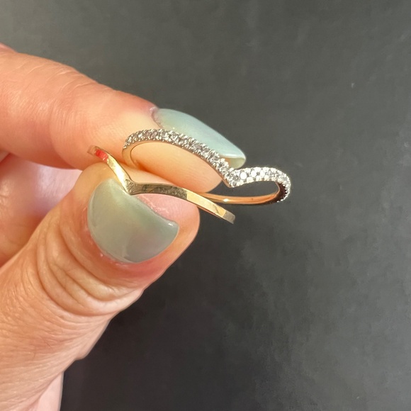 Mejuri Rings - Picture 3 of 3